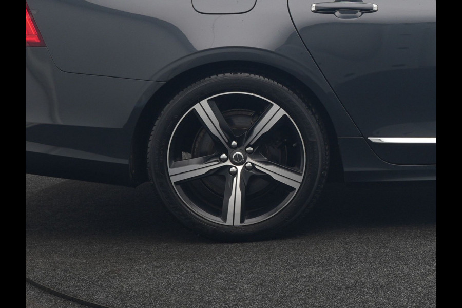 Volvo V90 T8 AWD Inscription PHEV 394pk Dealer O.H | Trekhaak af Fabriek | Panodak | Adaptive Cruise | Luxe Lederen Sportstoelen Memory | Pilot Assist | Camera | 19 "L.M | Apple Carplay | Plug In Hybrid