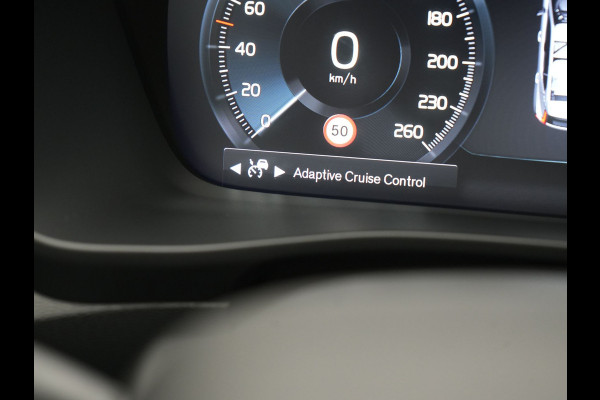 Volvo XC40 T5 Ultimate Dark PHEV 263pk Dealer O.H. | Panodak | Adaptive Cruise | 360 Camera | Harman / Kardon | Alcantara Sportstoelen Memory & Verwarmd | Stuur Verwarmd | Apple Carplay | Keyless | Virtual | Navigatie | DAB | Plug In Hybrid