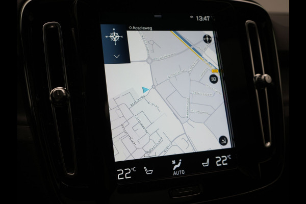Volvo XC40 T5 Ultimate Dark PHEV 263pk Dealer O.H. | Panodak | Adaptive Cruise | 360 Camera | Harman / Kardon | Alcantara Sportstoelen Memory & Verwarmd | Stuur Verwarmd | Apple Carplay | Keyless | Virtual | Navigatie | DAB | Plug In Hybrid