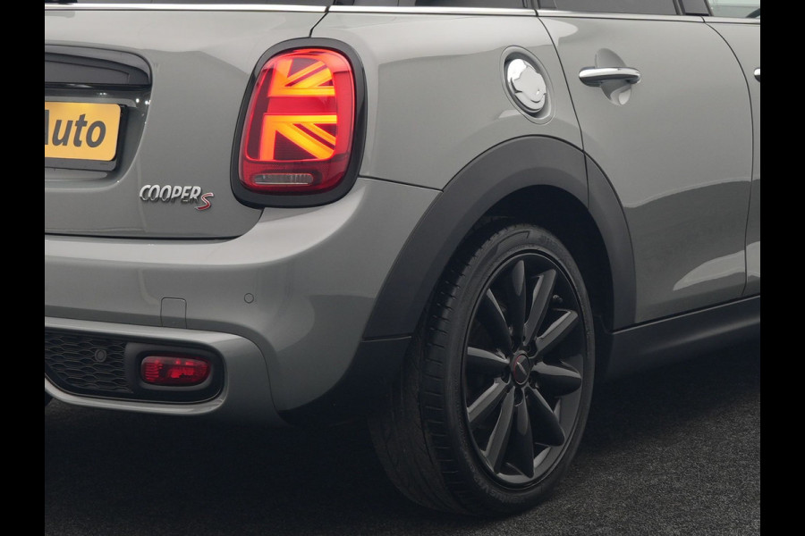 MINI Mini 2.0 Cooper S Chili 192pk 5 Deurs | Apple Carplay | Sportstoelen Verwarmd | Union Jack Achterlichten | 17"L.M | LED Koplampen | Navigatie Full Map | DAB | Cruise Control |