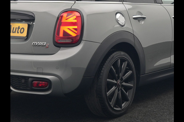 MINI Mini 2.0 Cooper S Chili 192pk 5 Deurs | Apple Carplay | Sportstoelen Verwarmd | Union Jack Achterlichten | 17"L.M | LED Koplampen | Navigatie Full Map | DAB | Cruise Control |