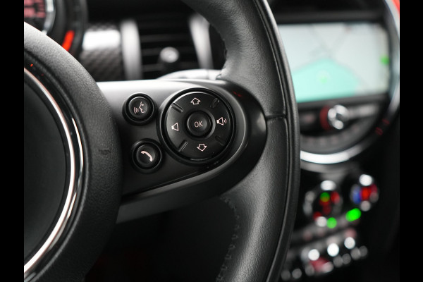 MINI Mini 2.0 Cooper S Chili 192pk 5 Deurs | Apple Carplay | Sportstoelen Verwarmd | Union Jack Achterlichten | 17"L.M | LED Koplampen | Navigatie Full Map | DAB | Cruise Control |