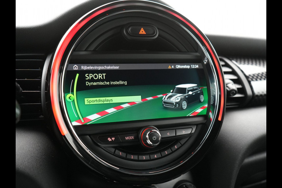 MINI Mini 2.0 Cooper S Chili 192pk 5 Deurs | Apple Carplay | Sportstoelen Verwarmd | Union Jack Achterlichten | 17"L.M | LED Koplampen | Navigatie Full Map | DAB | Cruise Control |