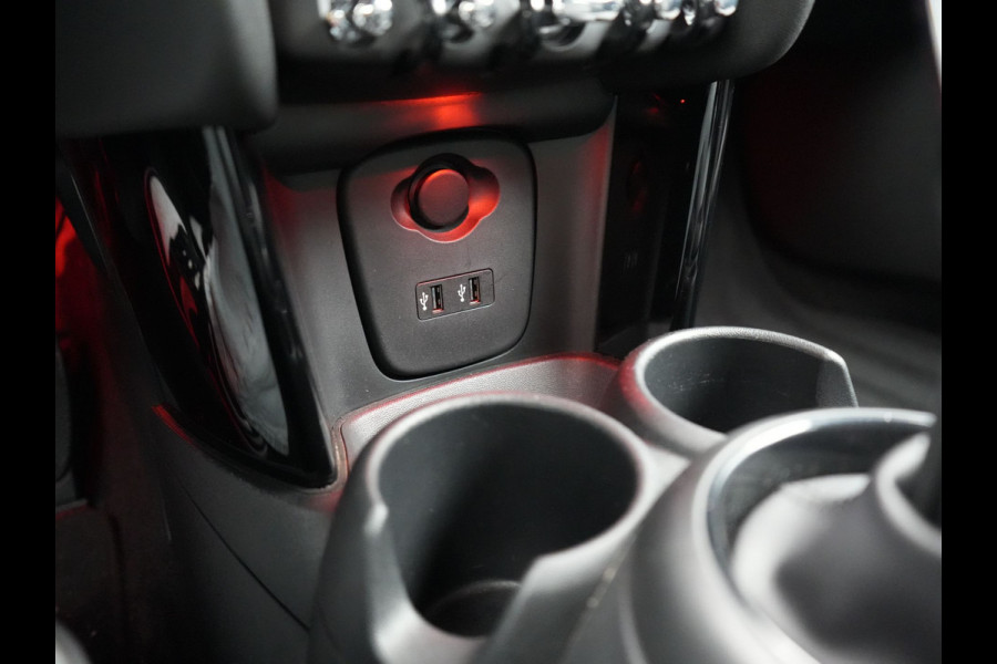 MINI Mini 2.0 Cooper S Chili 192pk 5 Deurs | Apple Carplay | Sportstoelen Verwarmd | Union Jack Achterlichten | 17"L.M | LED Koplampen | Navigatie Full Map | DAB | Cruise Control |