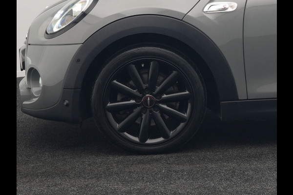 MINI Mini 2.0 Cooper S Chili 192pk 5 Deurs | Apple Carplay | Sportstoelen Verwarmd | Union Jack Achterlichten | 17"L.M | LED Koplampen | Navigatie Full Map | DAB | Cruise Control |