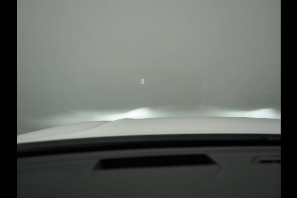 Volvo XC60 Recharge T8 AWD R-Design PHEV 391pk Dealer O.H. | Panodak | Luchtvering | Head Up | Camera | Harman & Kardon | Sportstoelen Memory & Verwarmd | 21"L.M | Apple Carplay | Keyless | Blis | Virtual | Navigatie | DAB | Plug In Hybrid