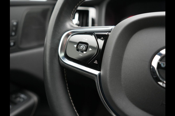 Volvo XC60 Recharge T8 AWD R-Design PHEV 391pk Dealer O.H. | Panodak | Luchtvering | Head Up | Camera | Harman & Kardon | Sportstoelen Memory & Verwarmd | 21"L.M | Apple Carplay | Keyless | Blis | Virtual | Navigatie | DAB | Plug In Hybrid