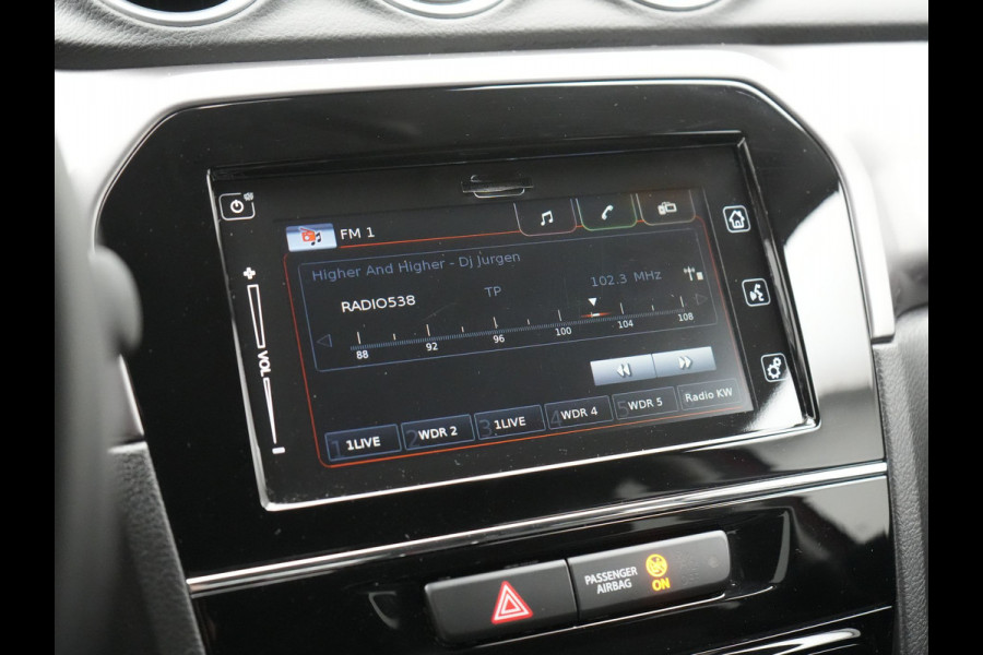 Suzuki Vitara 1.5 Hybrid Select Automaat Dealer O.H 15.055 KM | Adaptive Cruise | Keyless | LED Koplampen | Stoelverwarming | Camera | Apple Carplay | 17"L.M |