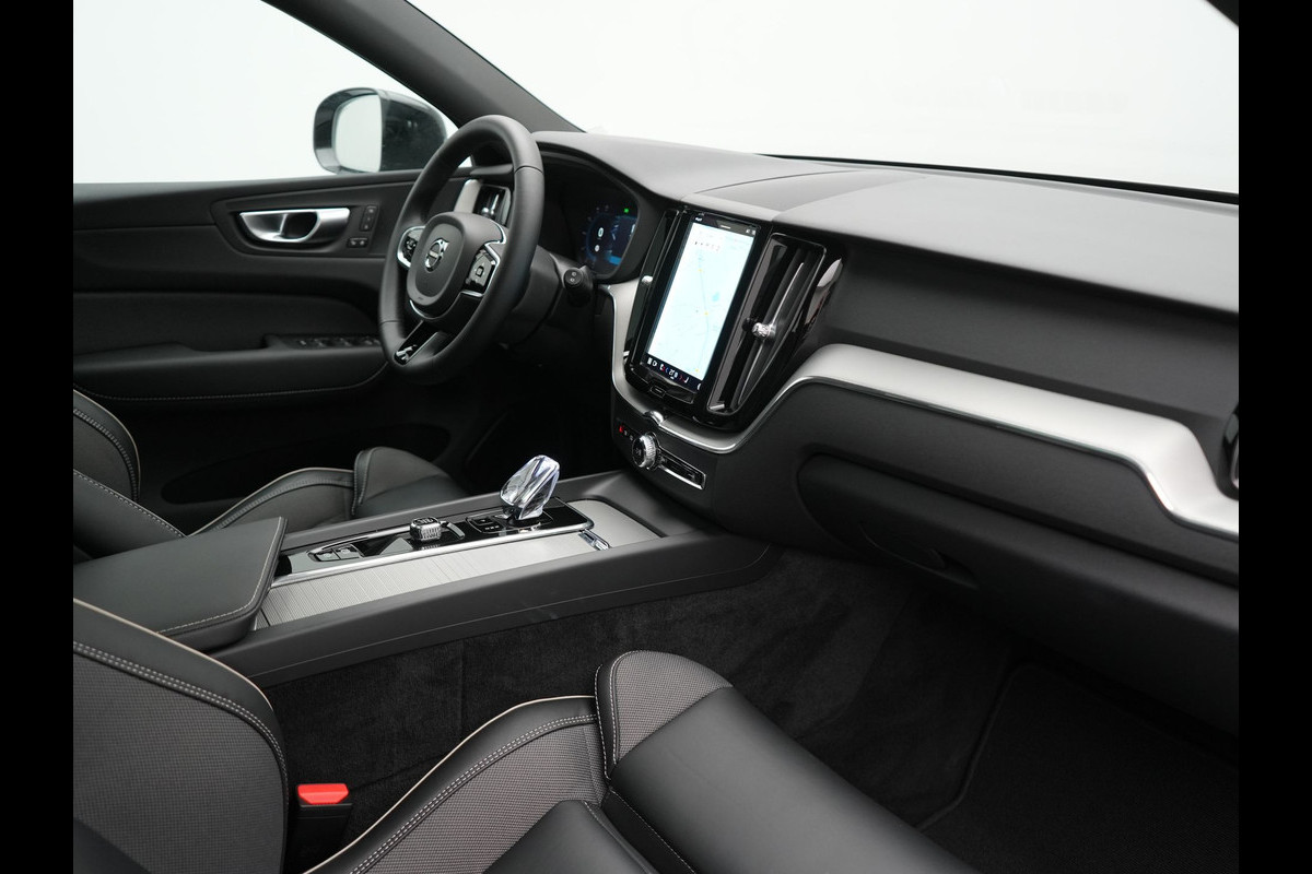 Volvo XC60 T6 AWD Plus Dark LONG RANGE PHEV 350pk Dealer O.H | Panodak | Adaptive Cruise | 360 Camera | Lederen Sportstoelen Memory & Verwarmd | Keyless | Apple Carplay | Pilot Assist | Blis | Virtual | Google Maps | DAB | Plug In Hybrid