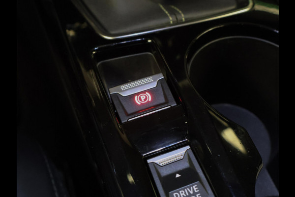 Peugeot 208 1.2 PureTech GT-line (APPLE CARPLAY,CAMERA,LED,NAVI,CRUISE,CLIMATE,SPORTSTOELEN,GETINT,LM VELGEN,NETTESTAAT)