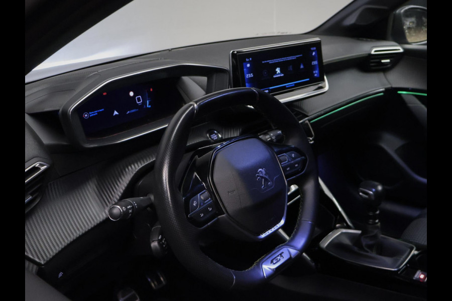 Peugeot 208 1.2 PureTech GT-line (APPLE CARPLAY,CAMERA,LED,NAVI,CRUISE,CLIMATE,SPORTSTOELEN,GETINT,LM VELGEN,NETTESTAAT)