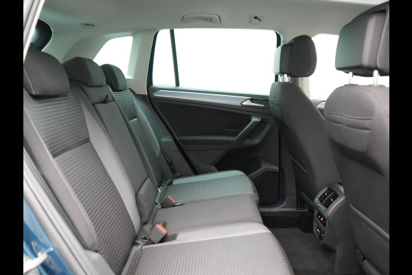 Volkswagen Tiguan 1.4 eHybrid PHEV 245pk Dealer O.H. | Adaptive Cruise | 360 Camera | IQ Light | Voorstoelen & Stuur Verwarmd | Sfeerverlichting | Apple Carplay | Virtual | Keyless | Blis | Navigatie | DAB | Plug In Hybrid