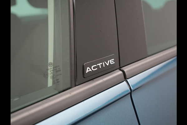 Volkswagen Tiguan 1.4 eHybrid PHEV 245pk Dealer O.H. | Adaptive Cruise | 360 Camera | IQ Light | Voorstoelen & Stuur Verwarmd | Sfeerverlichting | Apple Carplay | Virtual | Keyless | Blis | Navigatie | DAB | Plug In Hybrid