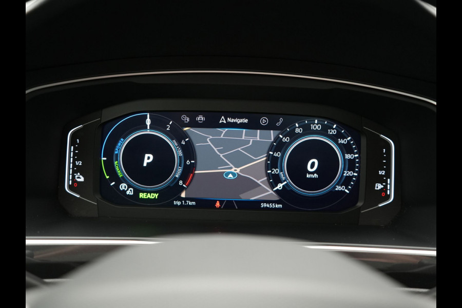 Volkswagen Tiguan 1.4 eHybrid PHEV 245pk Dealer O.H. | Adaptive Cruise | 360 Camera | IQ Light | Voorstoelen & Stuur Verwarmd | Sfeerverlichting | Apple Carplay | Virtual | Keyless | Blis | Navigatie | DAB | Plug In Hybrid