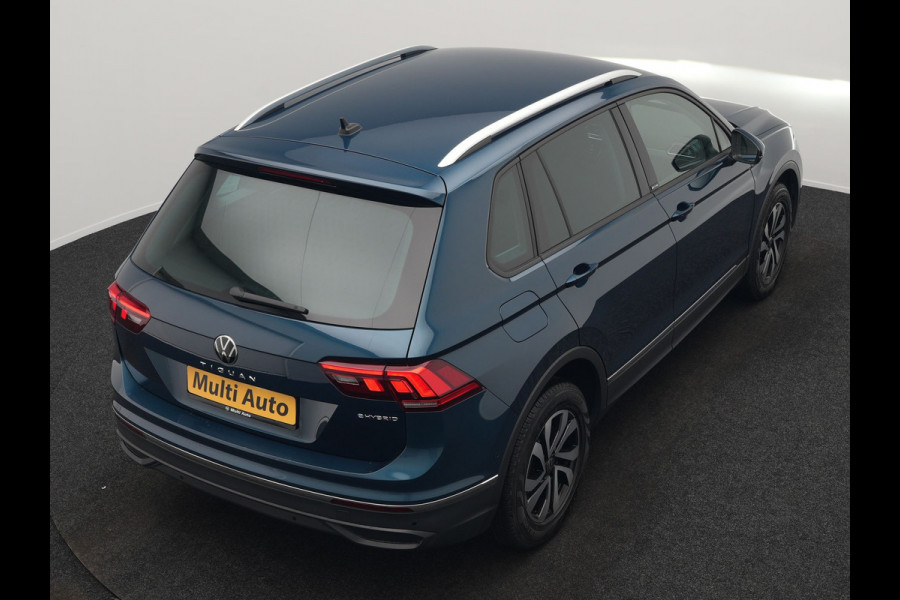 Volkswagen Tiguan 1.4 eHybrid PHEV 245pk Dealer O.H. | Adaptive Cruise | 360 Camera | IQ Light | Voorstoelen & Stuur Verwarmd | Sfeerverlichting | Apple Carplay | Virtual | Keyless | Blis | Navigatie | DAB | Plug In Hybrid