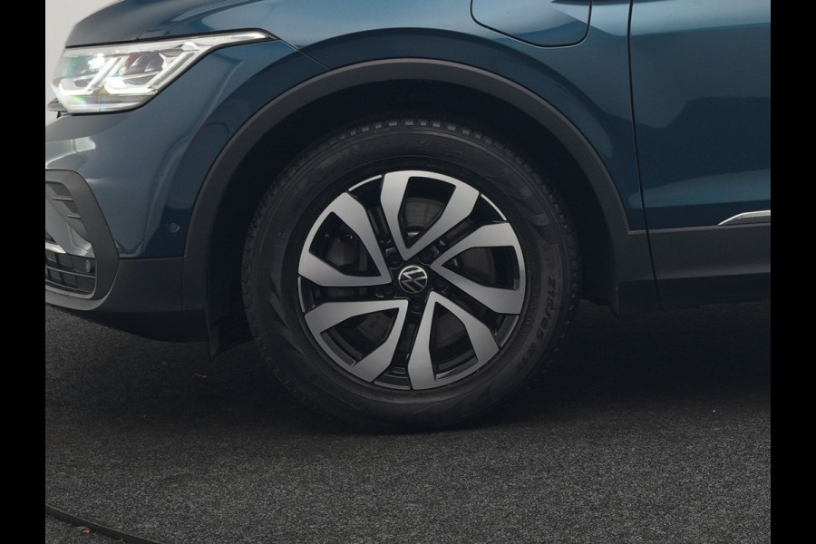 Volkswagen Tiguan 1.4 eHybrid PHEV 245pk Dealer O.H. | Adaptive Cruise | 360 Camera | IQ Light | Voorstoelen & Stuur Verwarmd | Sfeerverlichting | Apple Carplay | Virtual | Keyless | Blis | Navigatie | DAB | Plug In Hybrid