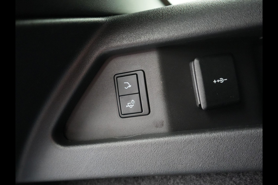 Land Rover Discovery Sport P300e R-Dynamic HSE PHEV 300pk Dealer O.H. | Trekhaak Af Fabriek | Adaptive Cruise | Meridian Audio | Camera | Lederen Sportstoelen Memory & Verwarmd | 20"L.M | Matrix LED | Apple Carplay | Keyless | Stuur Verwarmd | Blis | Plug In Hy