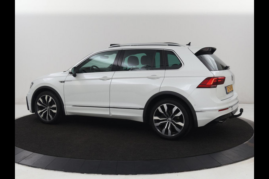 Volkswagen Tiguan 1.4 TSI R Line | Panoramadak | Stoelverwarming | LED Plus | Trekhaak | Camera | Keyless | 20'' | Adaptive cruise | Virtual Cockpit | Navigatie | Park Assist | DAB | Climate control | Getint glas