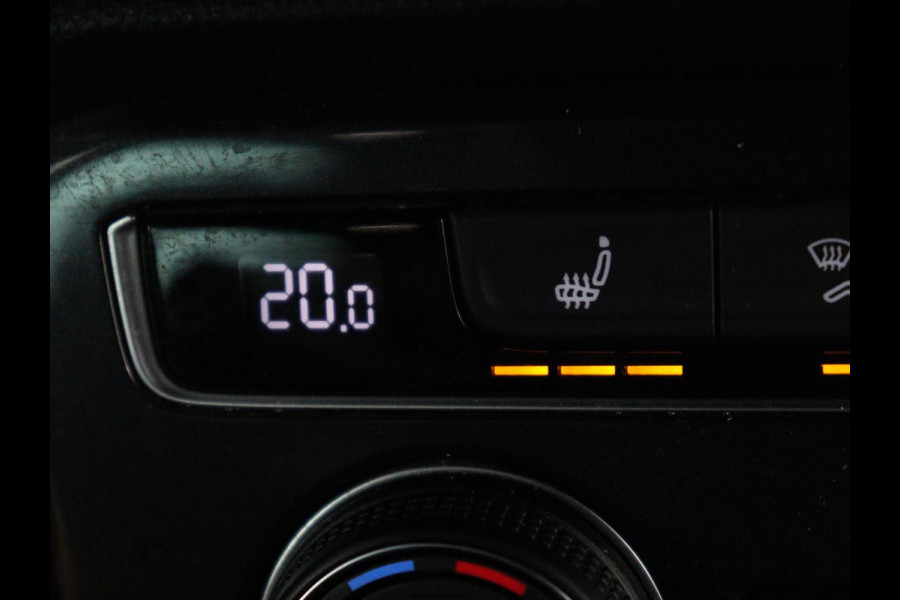 Volkswagen Tiguan 1.4 TSI R Line | Panoramadak | Stoelverwarming | LED Plus | Trekhaak | Camera | Keyless | 20'' | Adaptive cruise | Virtual Cockpit | Navigatie | Park Assist | DAB | Climate control | Getint glas