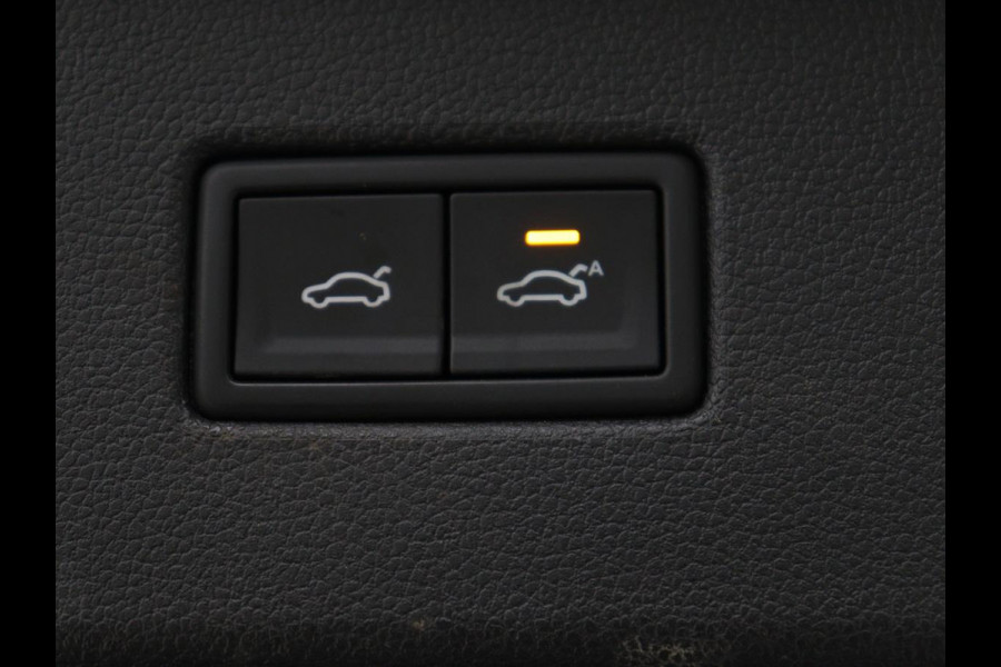 Volkswagen Tiguan 1.4 TSI R Line | Panoramadak | Stoelverwarming | LED Plus | Trekhaak | Camera | Keyless | 20'' | Adaptive cruise | Virtual Cockpit | Navigatie | Park Assist | DAB | Climate control | Getint glas