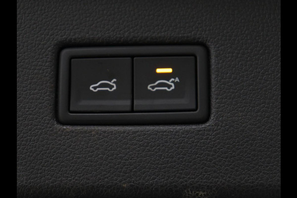 Volkswagen Tiguan 1.4 TSI R Line | Panoramadak | Stoelverwarming | LED Plus | Trekhaak | Camera | Keyless | 20'' | Adaptive cruise | Virtual Cockpit | Navigatie | Park Assist | DAB | Climate control | Getint glas