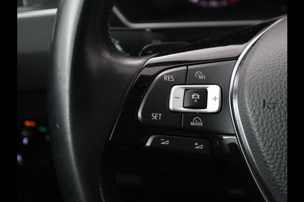 Volkswagen Tiguan 1.4 TSI R Line | Panoramadak | Stoelverwarming | LED Plus | Trekhaak | Camera | Keyless | 20'' | Adaptive cruise | Virtual Cockpit | Navigatie | Park Assist | DAB | Climate control | Getint glas