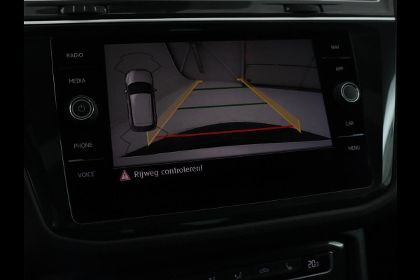 Volkswagen Tiguan 1.4 TSI R Line | Panoramadak | Stoelverwarming | LED Plus | Trekhaak | Camera | Keyless | 20'' | Adaptive cruise | Virtual Cockpit | Navigatie | Park Assist | DAB | Climate control | Getint glas