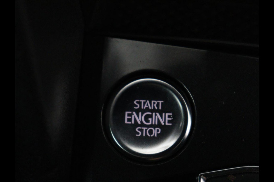 Volkswagen Tiguan 1.4 TSI R Line | Panoramadak | Stoelverwarming | LED Plus | Trekhaak | Camera | Keyless | 20'' | Adaptive cruise | Virtual Cockpit | Navigatie | Park Assist | DAB | Climate control | Getint glas