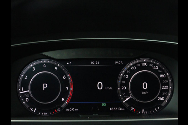 Volkswagen Tiguan 1.4 TSI R Line | Panoramadak | Stoelverwarming | LED Plus | Trekhaak | Camera | Keyless | 20'' | Adaptive cruise | Virtual Cockpit | Navigatie | Park Assist | DAB | Climate control | Getint glas