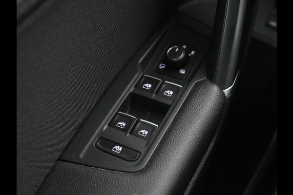 Volkswagen Tiguan 1.4 TSI R Line | Panoramadak | Stoelverwarming | LED Plus | Trekhaak | Camera | Keyless | 20'' | Adaptive cruise | Virtual Cockpit | Navigatie | Park Assist | DAB | Climate control | Getint glas