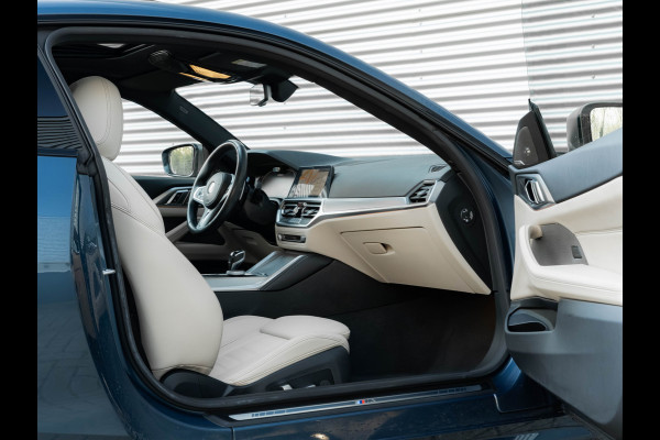 BMW 4 Serie Coupé M440i xDrive - Dak - Lasers - Driving Ass Prof - Standkachel - Trekhaak