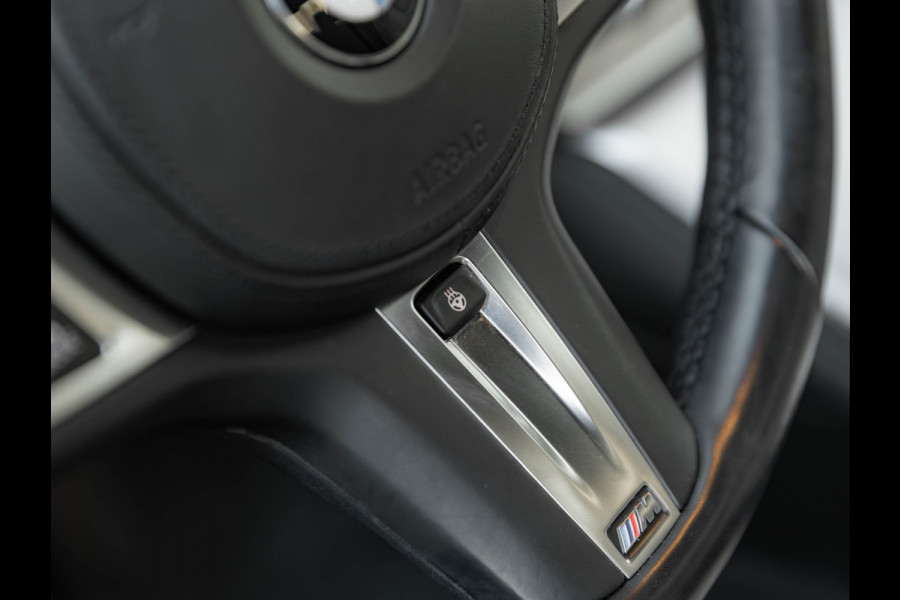 BMW 4 Serie Coupé M440i xDrive - Dak - Lasers - Driving Ass Prof - Standkachel - Trekhaak