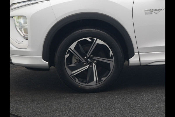Mitsubishi Eclipse Cross 2.4 Instyle PHEV 188pk Dealer O.H | Trekhaak Afn. | Panodak | Adaptive Cruise | 360 Camera | Lederen Sportstoelen & Stuur Verwarmd | Keyless | Apple Carplay | Blis | Navigatie | Lane Assist | Plug In Hybrid