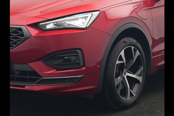 Seat Tarraco 1.4 TSI e-Hybrid FR PHEV 245pk | Trekhaak Af Fabriek | Panodak | Adaptive Cruise | 360 Camera | Alcantara Sportstoelen Memory & Verwarmd | Sfeerverlichting | Stuur Verwarmd | Apple Carplay | Keyless | Blis | Plug In Hybrid