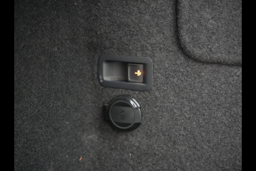 Seat Tarraco 1.4 TSI e-Hybrid FR PHEV 245pk | Trekhaak Af Fabriek | Panodak | Adaptive Cruise | 360 Camera | Alcantara Sportstoelen Memory & Verwarmd | Sfeerverlichting | Stuur Verwarmd | Apple Carplay | Keyless | Blis | Plug In Hybrid