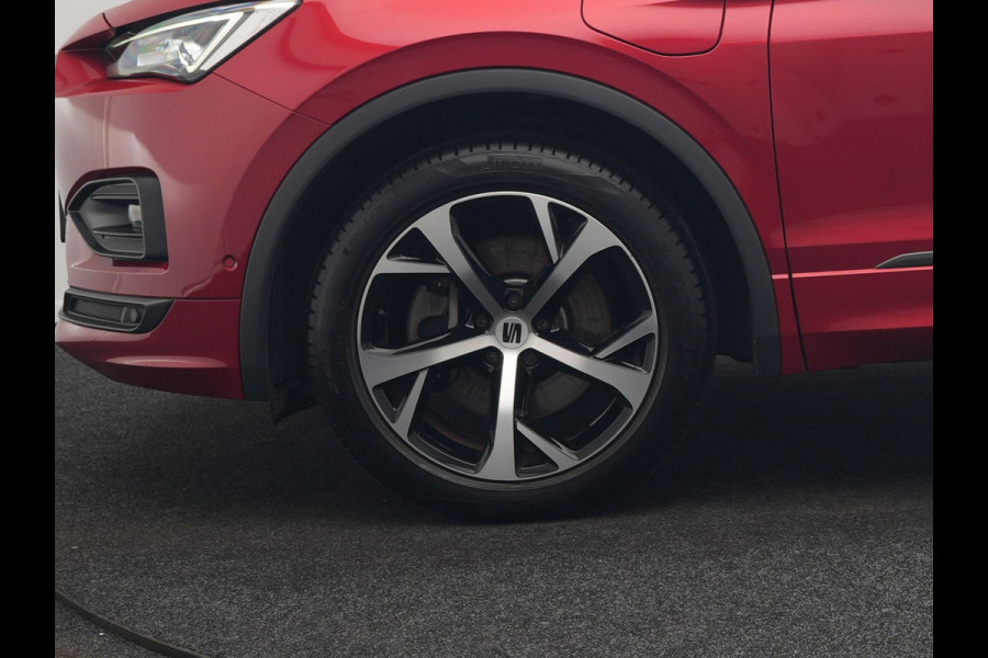 Seat Tarraco 1.4 TSI e-Hybrid FR PHEV 245pk | Trekhaak Af Fabriek | Panodak | Adaptive Cruise | 360 Camera | Alcantara Sportstoelen Memory & Verwarmd | Sfeerverlichting | Stuur Verwarmd | Apple Carplay | Keyless | Blis | Plug In Hybrid