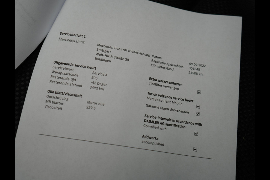 Mercedes-Benz GLC 300e 4MATIC Premium Plug In Hybrid 320pk Dealer O.H. PHEV | Trekhaak Af Fabriek | Panodak | Camera | Lederen Sportstoelen Verwarmd | Sfeerverlichting | Apple Carplay | Sidesteps | Navigatie | DAB |