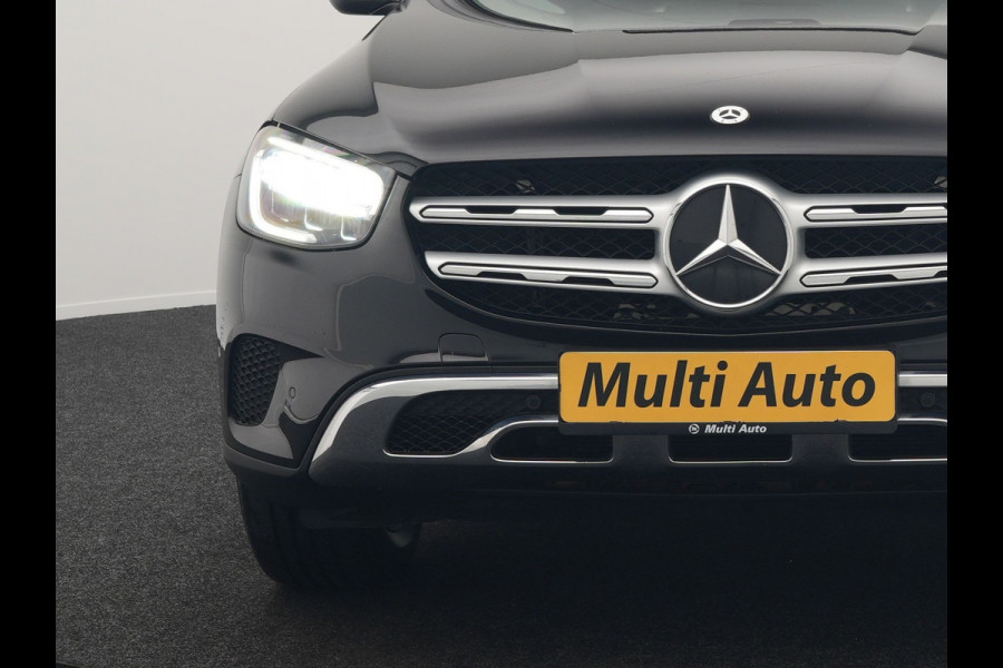 Mercedes-Benz GLC 300e 4MATIC Premium Plug In Hybrid 320pk Dealer O.H. PHEV | Trekhaak Af Fabriek | Panodak | Camera | Lederen Sportstoelen Verwarmd | Sfeerverlichting | Apple Carplay | Sidesteps | Navigatie | DAB |