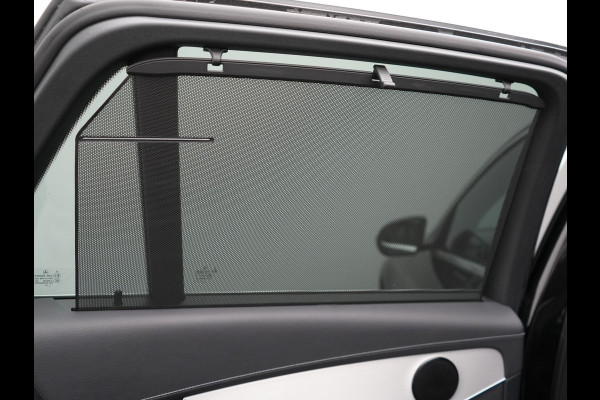 Mercedes-Benz GLC 300e 4MATIC Premium Plug In Hybrid 320pk Dealer O.H. PHEV | Trekhaak Af Fabriek | Panodak | Camera | Lederen Sportstoelen Verwarmd | Sfeerverlichting | Apple Carplay | Sidesteps | Navigatie | DAB |