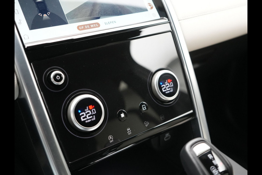 Land Rover Discovery Sport P300e R-Dynamic HSE PHEV 300pk Dealer O.H. | Trekhaak Afn. |  Adaptive Cruise | Camera | Meridian Audio | Alcantara Sportstoelen Memory & Verwarmd | Stuur Verwarmd | Apple Carplay | Keyless | Blis | Navigatie | DAB | Plug In Hybrid