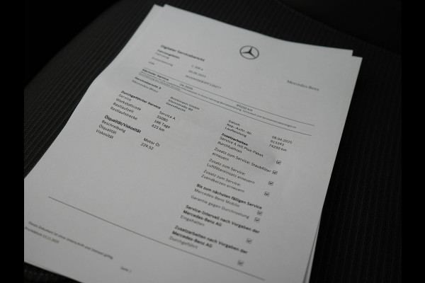 Mercedes-Benz C-Klasse Estate 300 e Avantgarde PHEV 313pk Dealer O.H. | Trekhaak Af Fabriek | Camera | Night Pakket | Sportstoelen Verwarmd | Apple Carplay | Sfeerverlichting | Navigatie | Virtual | DAB |  Plug In Hybrid