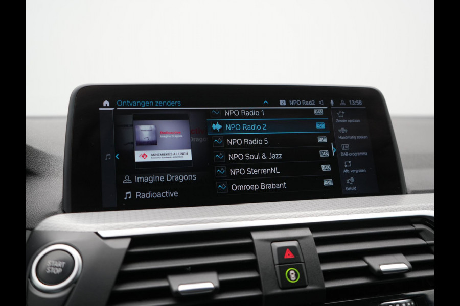 BMW X3 xDrive30e M Sport PHEV 293pk Dealer O.H. | Trekhaak Af Fabriek | Head Up | Camera | Sportstoelen Verwarmd | Apple Carplay | Keyless | Blis | Sfeerverlichting | Virtual | Navigatie | DAB | Plug In Hybrid