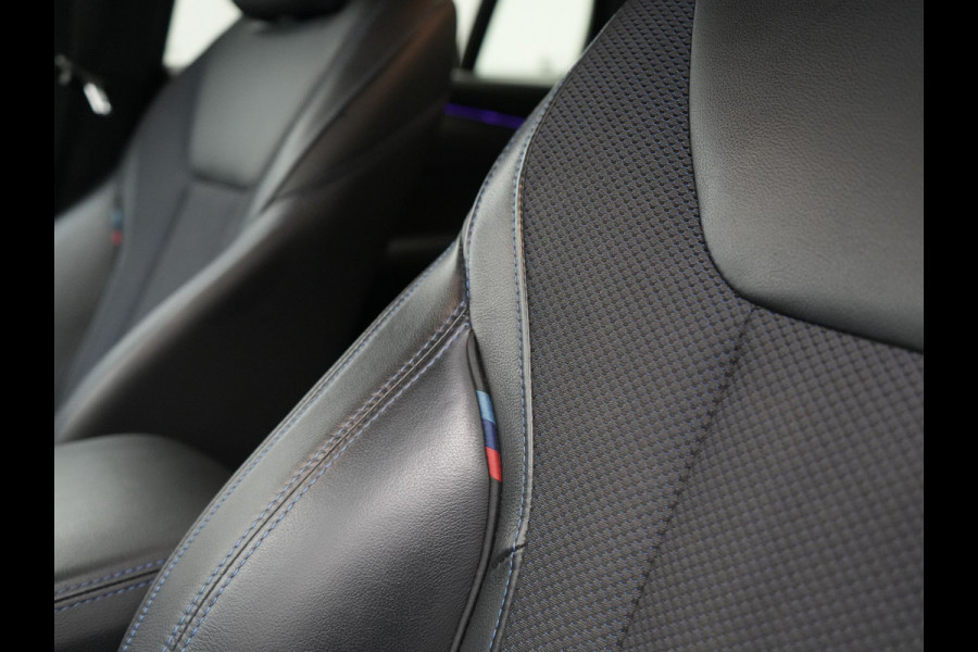 BMW X3 xDrive30e M Sport PHEV 293pk Dealer O.H. | Trekhaak Af Fabriek | Head Up | Camera | Sportstoelen Verwarmd | Apple Carplay | Keyless | Blis | Sfeerverlichting | Virtual | Navigatie | DAB | Plug In Hybrid
