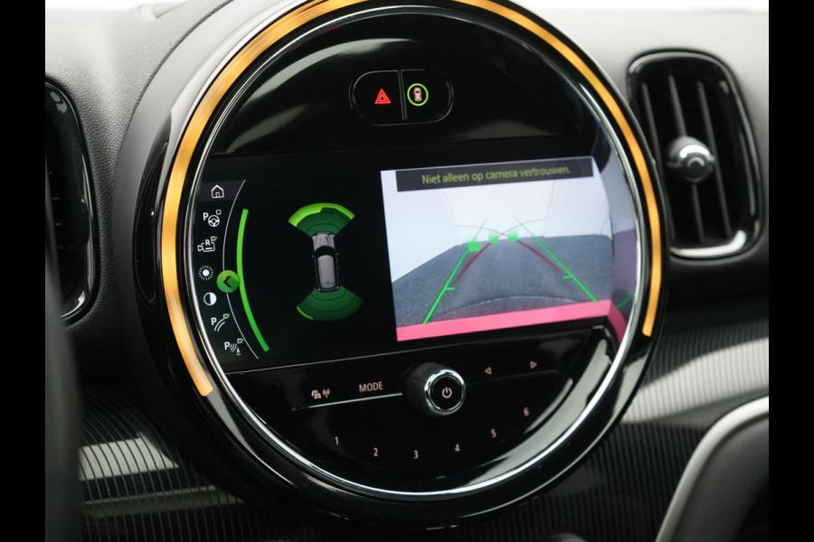 MINI Countryman Cooper S E ALL4 JCW PHEV 220pk Dealer O.H | Panodak | JCW Alcantara Sportstoelen Verwarmd | Head Up | Camera | Apple Carplay | Sfeerverlichting | Keyless | Virtual | Navigatie | DAB | Plug In Hybrid