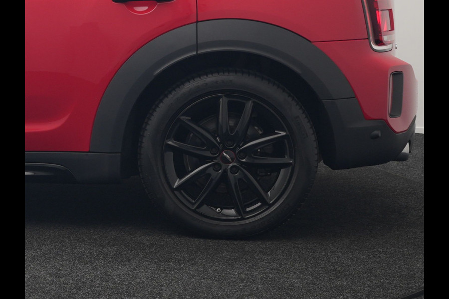 MINI Countryman Cooper S E ALL4 JCW PHEV 220pk Dealer O.H | Panodak | JCW Alcantara Sportstoelen Verwarmd | Head Up | Camera | Apple Carplay | Sfeerverlichting | Keyless | Virtual | Navigatie | DAB | Plug In Hybrid