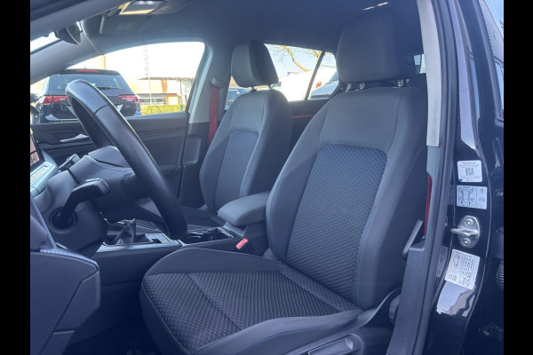 Volkswagen Golf 1.0 TSI Life Business | Sfeerverlichting |Suurverwarming | Adaptive Cruise | Stoelverwarming