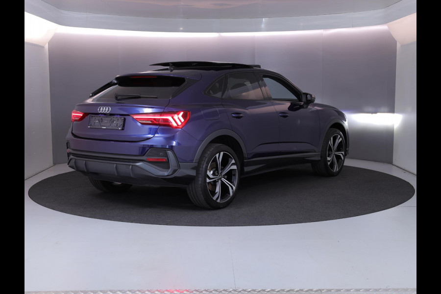 Audi Q3 Sportback 45 TFSI e S Edition 245 pk S-tronic | Navigatie | Panoramadak | Parkeersensoren | Achteruitrijcamera | Adaptieve cruise control | Lichtmetalen velgen 20" |