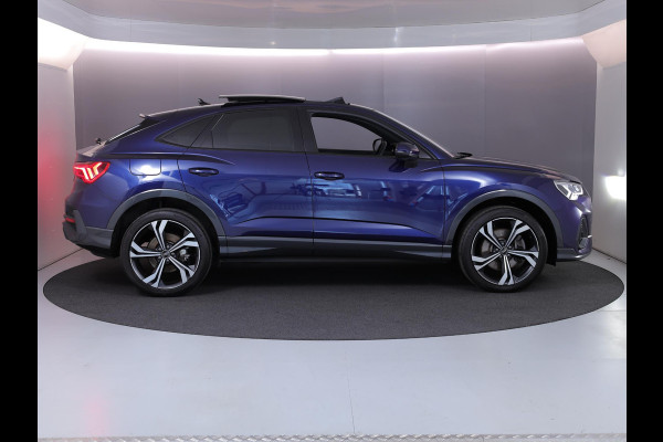 Audi Q3 Sportback 45 TFSI e S Edition 245 pk S-tronic | Navigatie | Panoramadak | Parkeersensoren | Achteruitrijcamera | Adaptieve cruise control | Lichtmetalen velgen 20" |