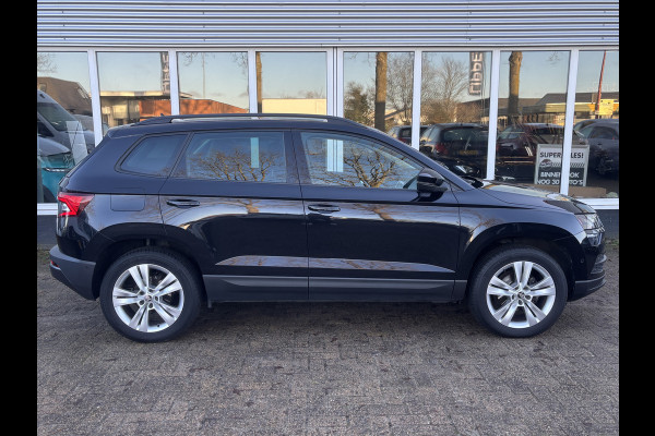 Škoda Karoq 1.5 TSI ACT Business | Stuurverwarming | Apple Carplay | Parkeer Sensoren | Cruise