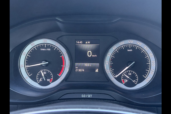 Škoda Karoq 1.5 TSI ACT Business | Stuurverwarming | Apple Carplay | Parkeer Sensoren | Cruise